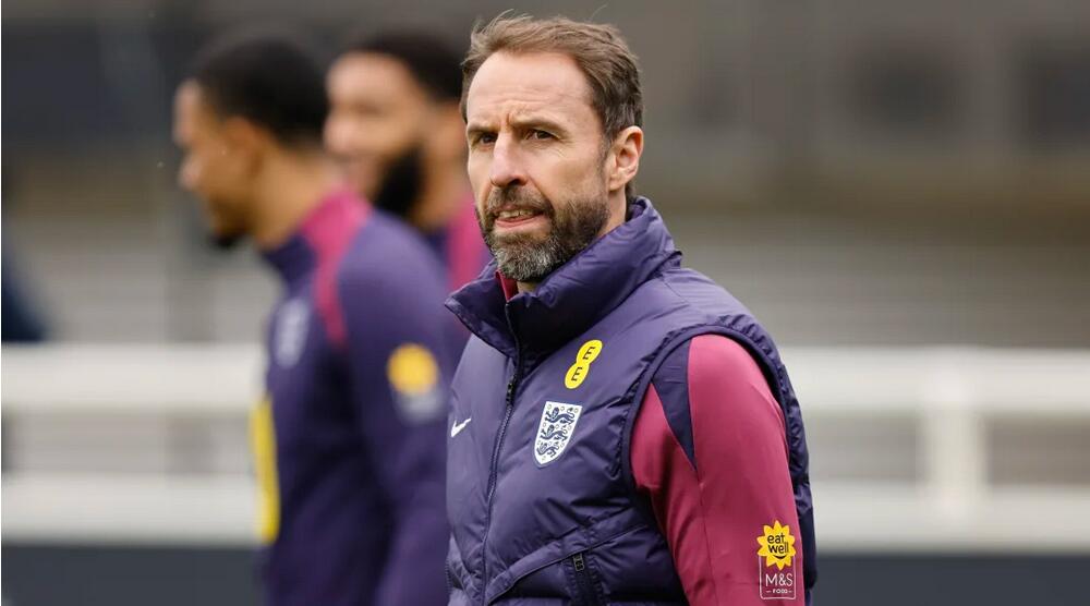 gareth southgate weist berichte ueber ein interesse von man utd zurueck